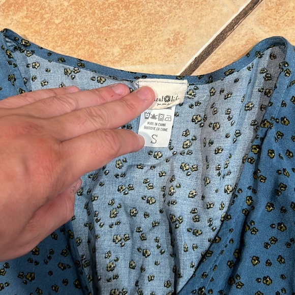 NWOT NATURAL LIFE Romper. Size Small - Picture 3 of 4